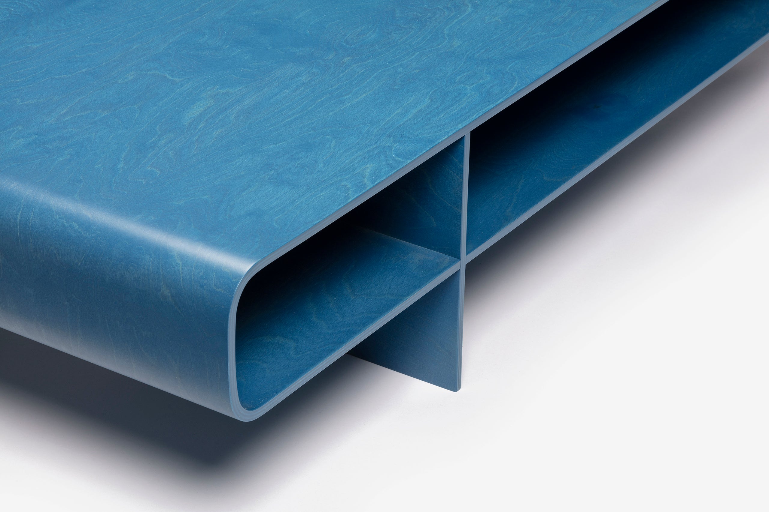 Loop Table – Limited Edition
